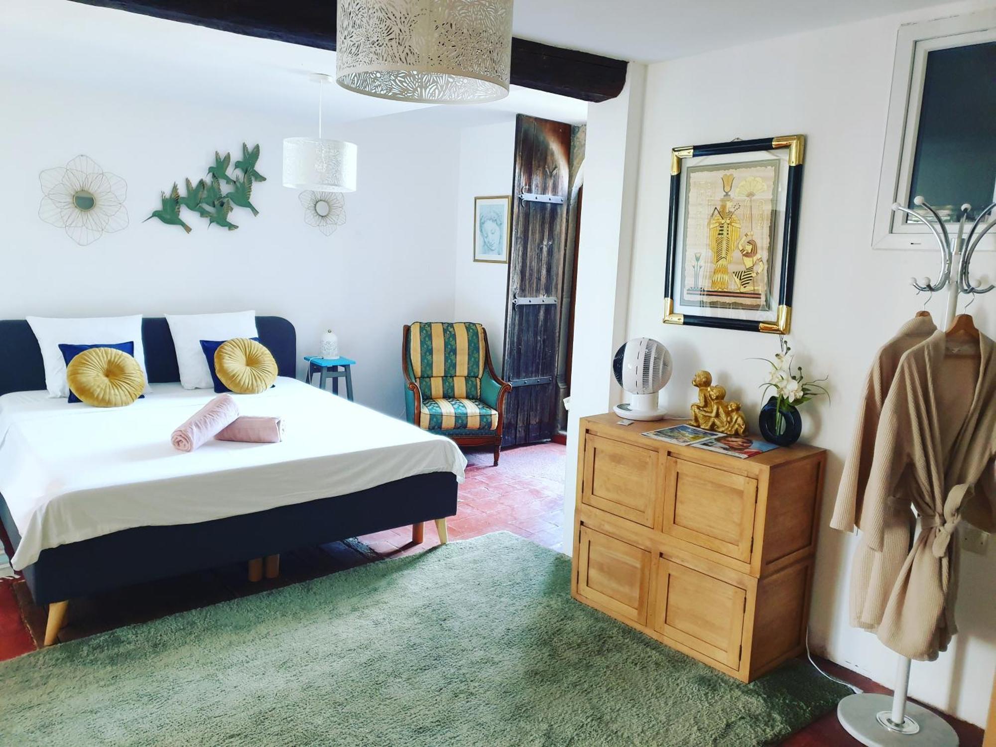 Les 2 Droles D'Oiseaux Bed & Breakfast Luc-sur-Orbieu ภายนอก รูปภาพ