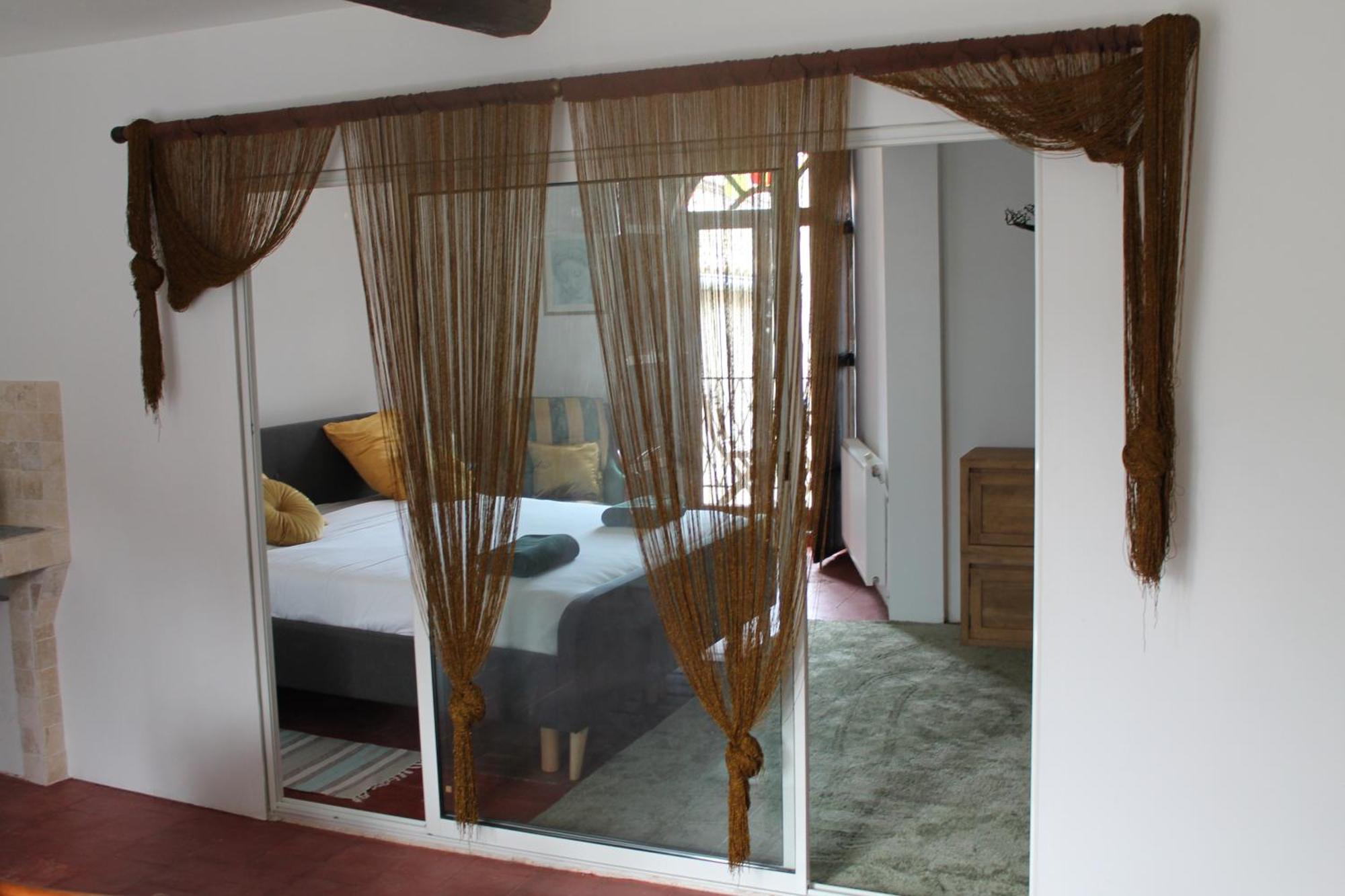 Les 2 Droles D'Oiseaux Bed & Breakfast Luc-sur-Orbieu ภายนอก รูปภาพ