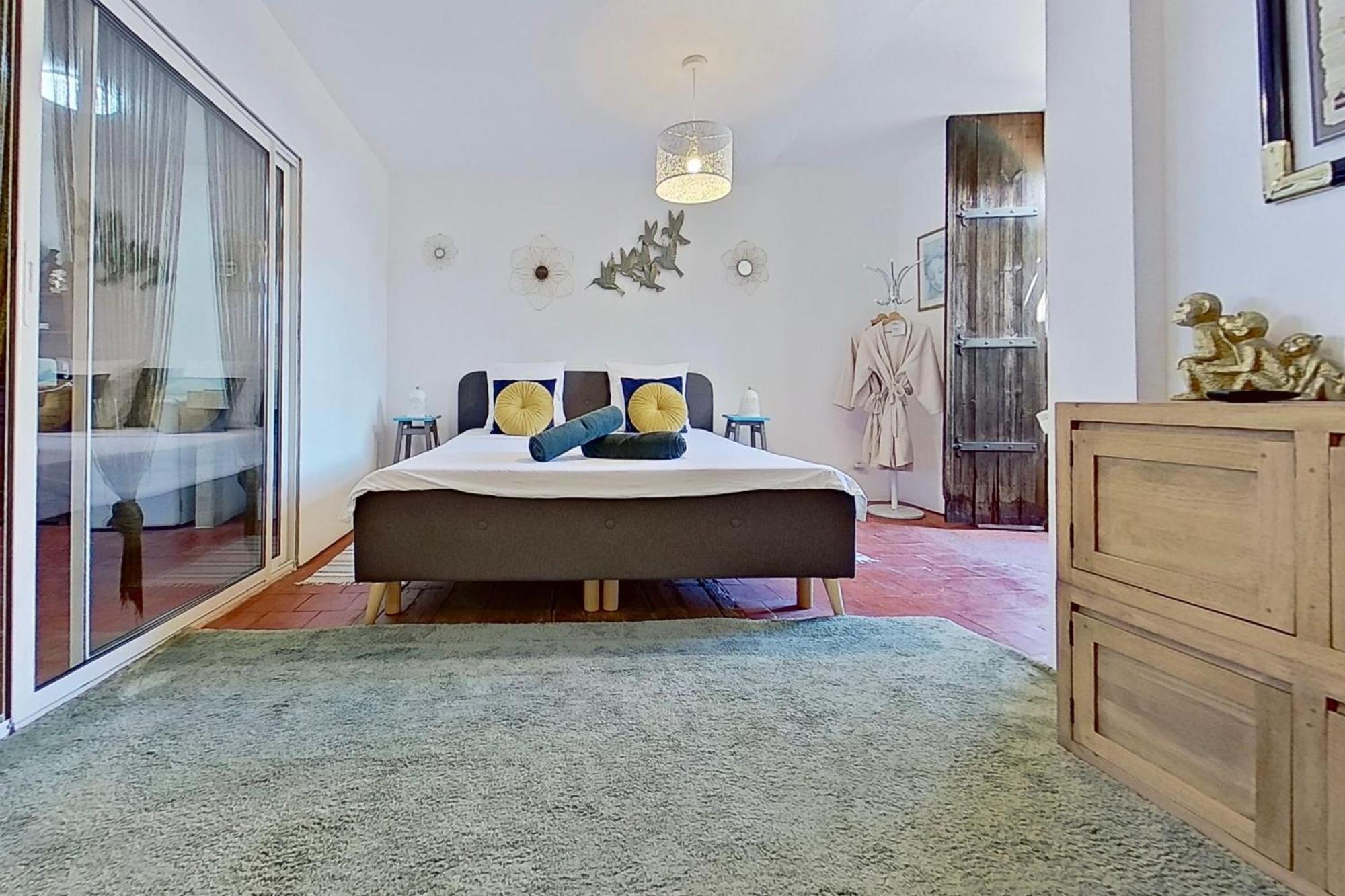 Les 2 Droles D'Oiseaux Bed & Breakfast Luc-sur-Orbieu ภายนอก รูปภาพ